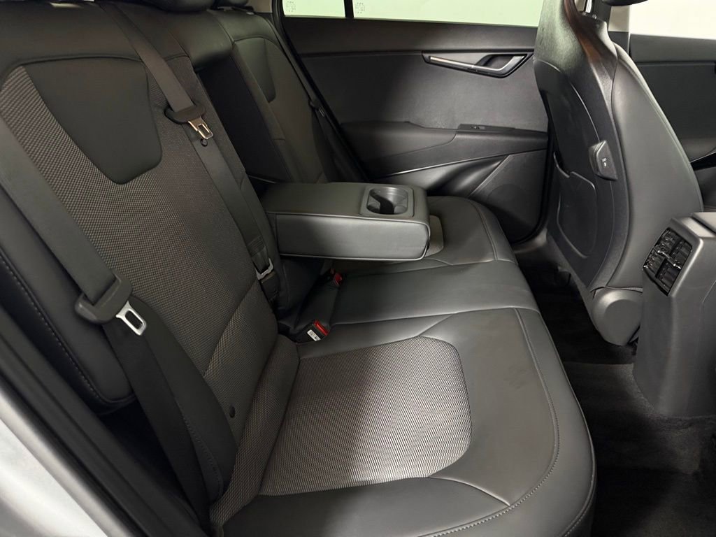 Used 2025 Kia Niro EX image 29