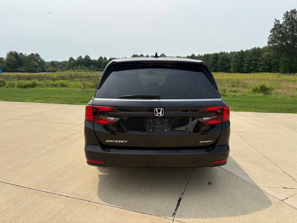 Used 2023 Honda Odyssey Sport image 4