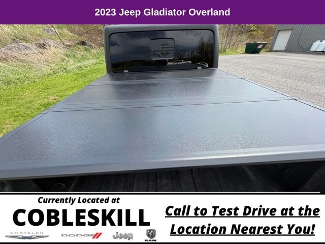 Used 2023 Jeep Gladiator Overland AWD/4WD image 13