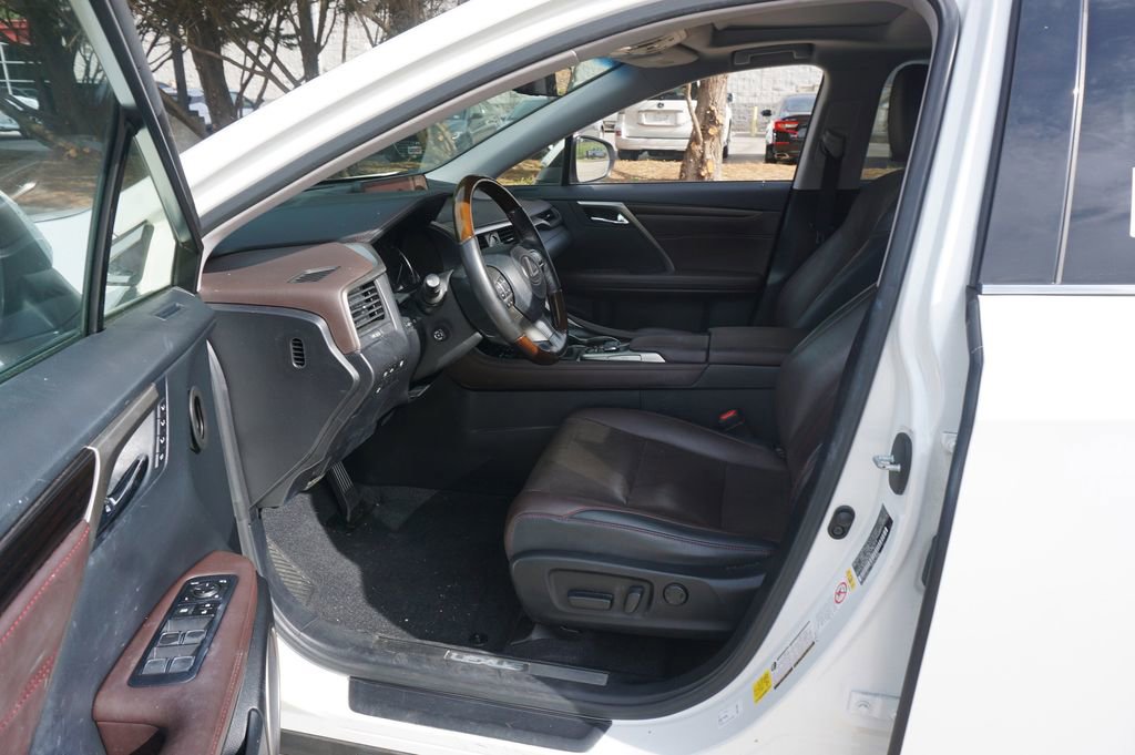 Used 2019 Lexus RX 450hL Premium w/ Premium Package image 2