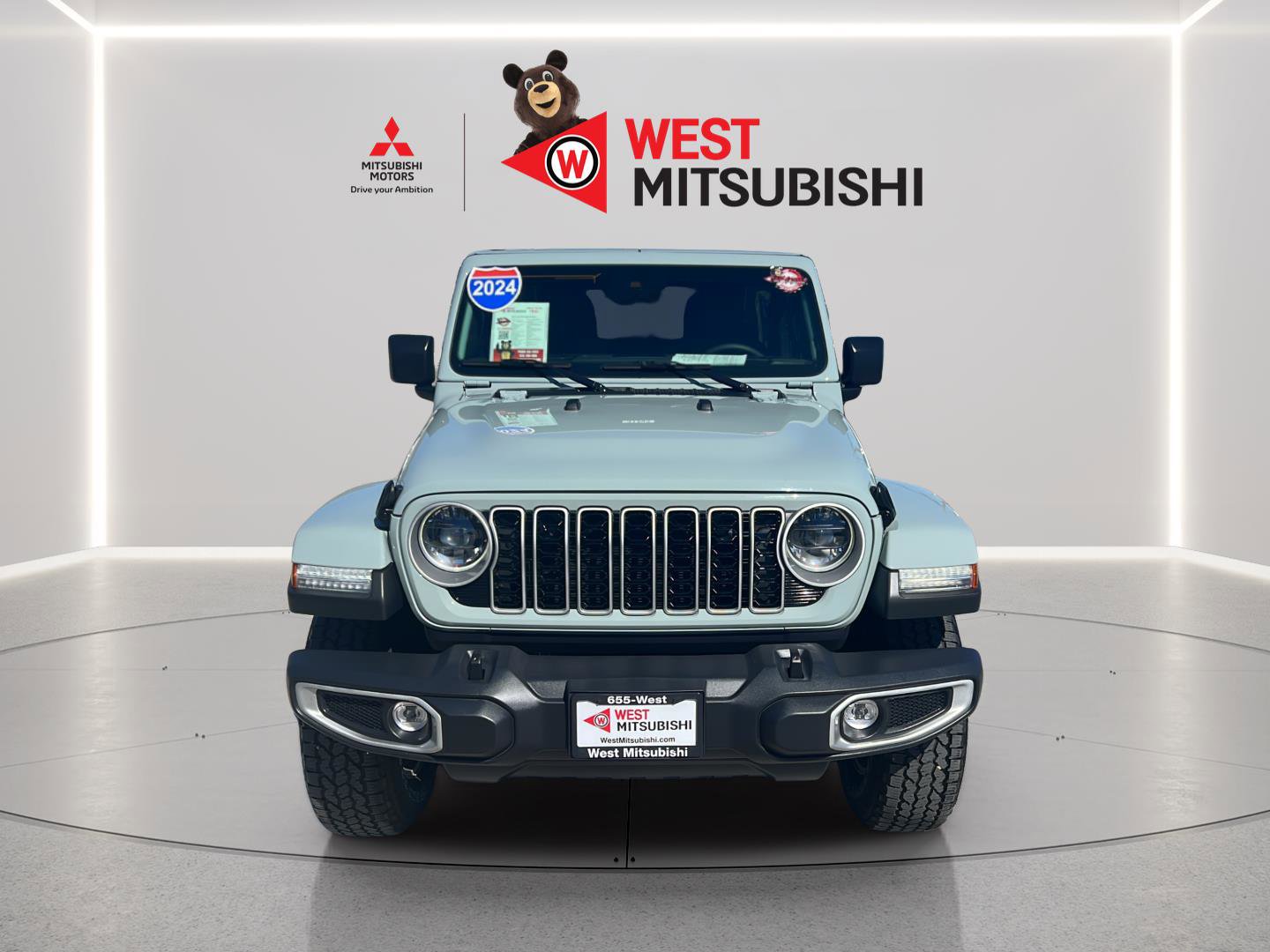 Used 2024 Jeep Wrangler Sahara image 2