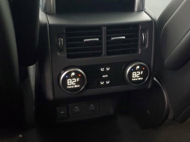 New 2026 Land Rover Discovery Limited Edition image 15