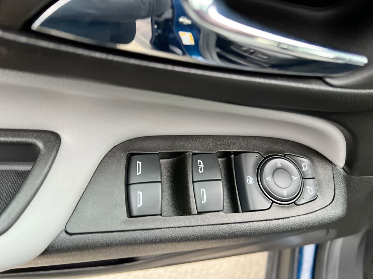 Used 2022 Chevrolet Equinox LS w/ LS Convenience Package AWD/4WD image 13