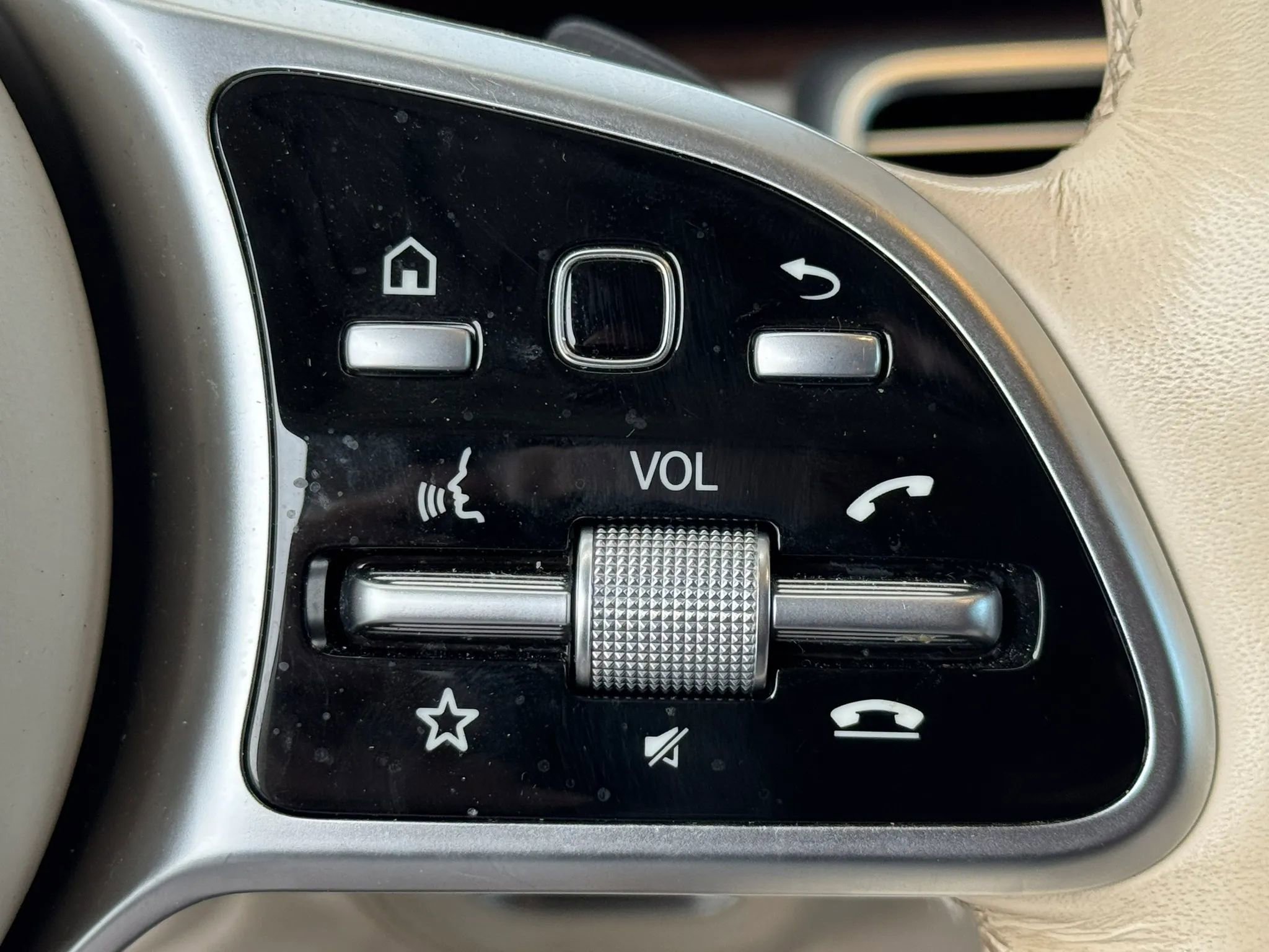 Used 2021 Mercedes-Benz Maybach GLS 600 4MATIC image 13