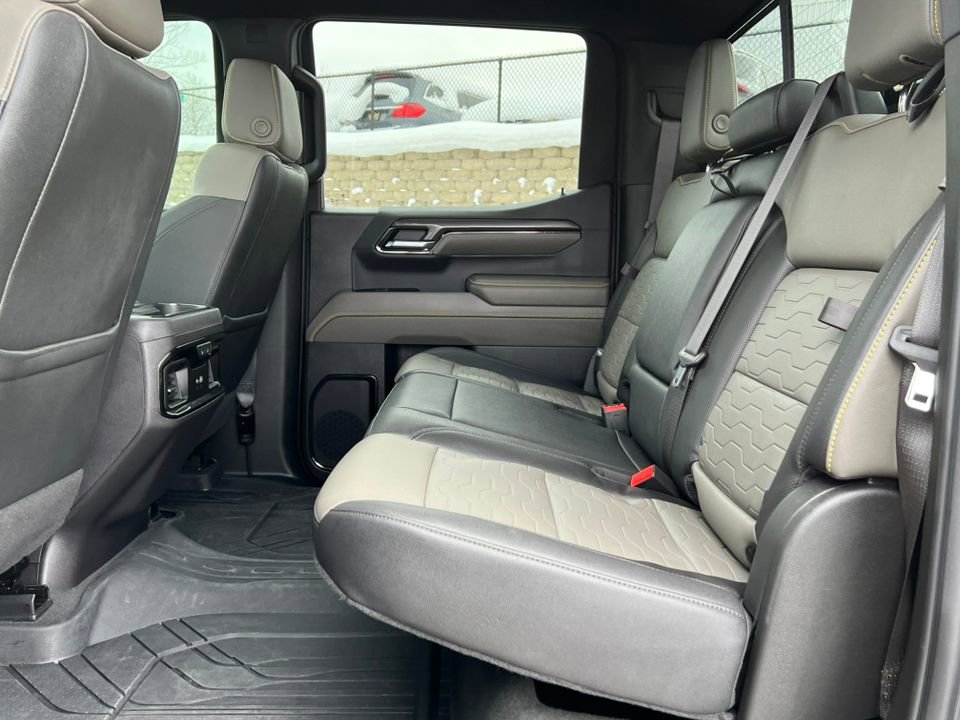 Used 2024 Chevrolet Silverado 1500 ZR2 image 5