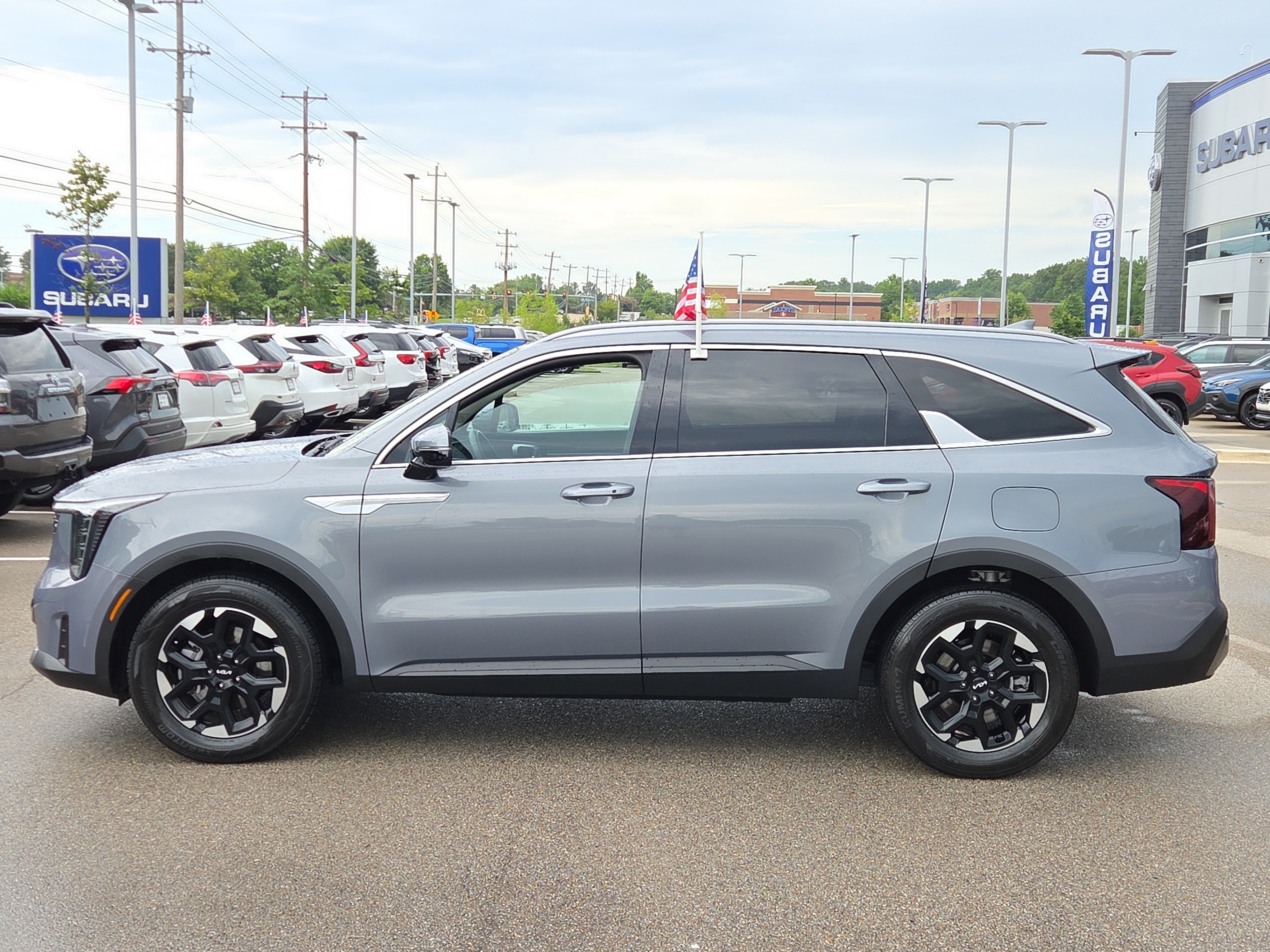 Used 2024 Kia Sorento S w/ Panoramic Sunroof Package FWD image 6