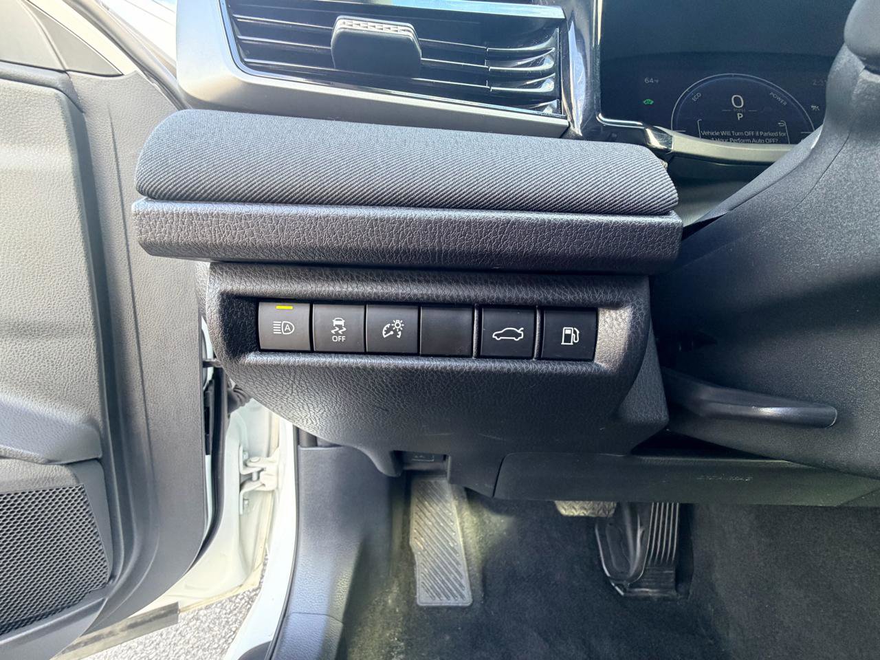 Used 2025 Toyota Camry LE FWD image 24