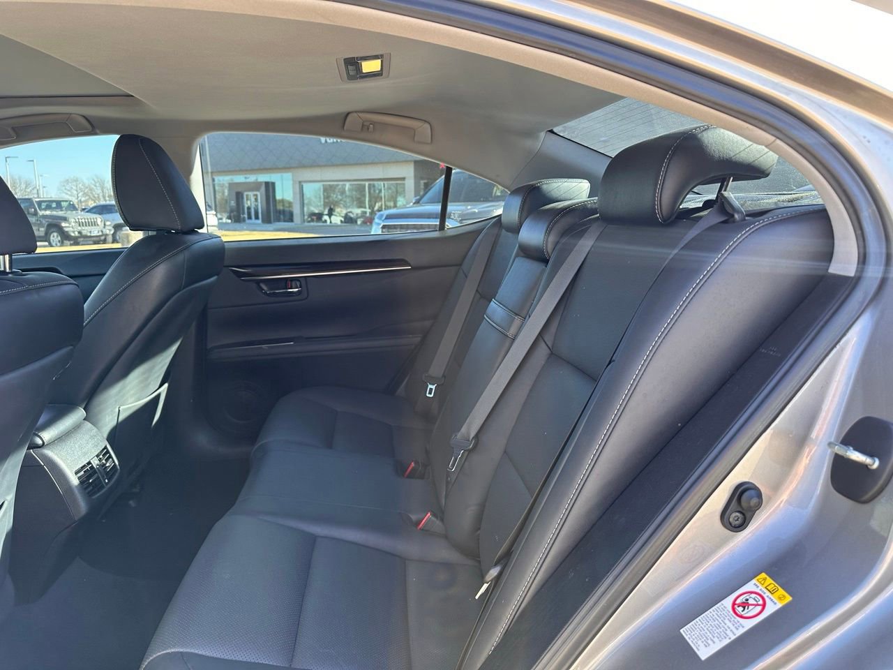 Used 2018 Lexus ES 350 w/ Navigation System Package image 15