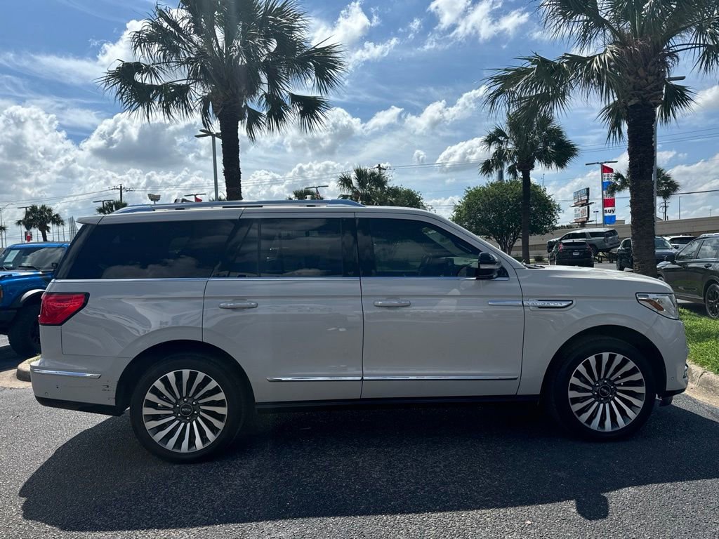 Used 2021 Lincoln Navigator Reserve w/ Luxury Package AWD/4WD image 6