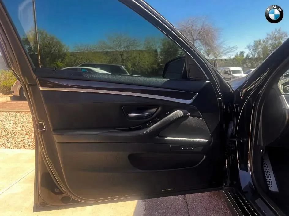 Used 2013 BMW 528i Sedan RWD image 18