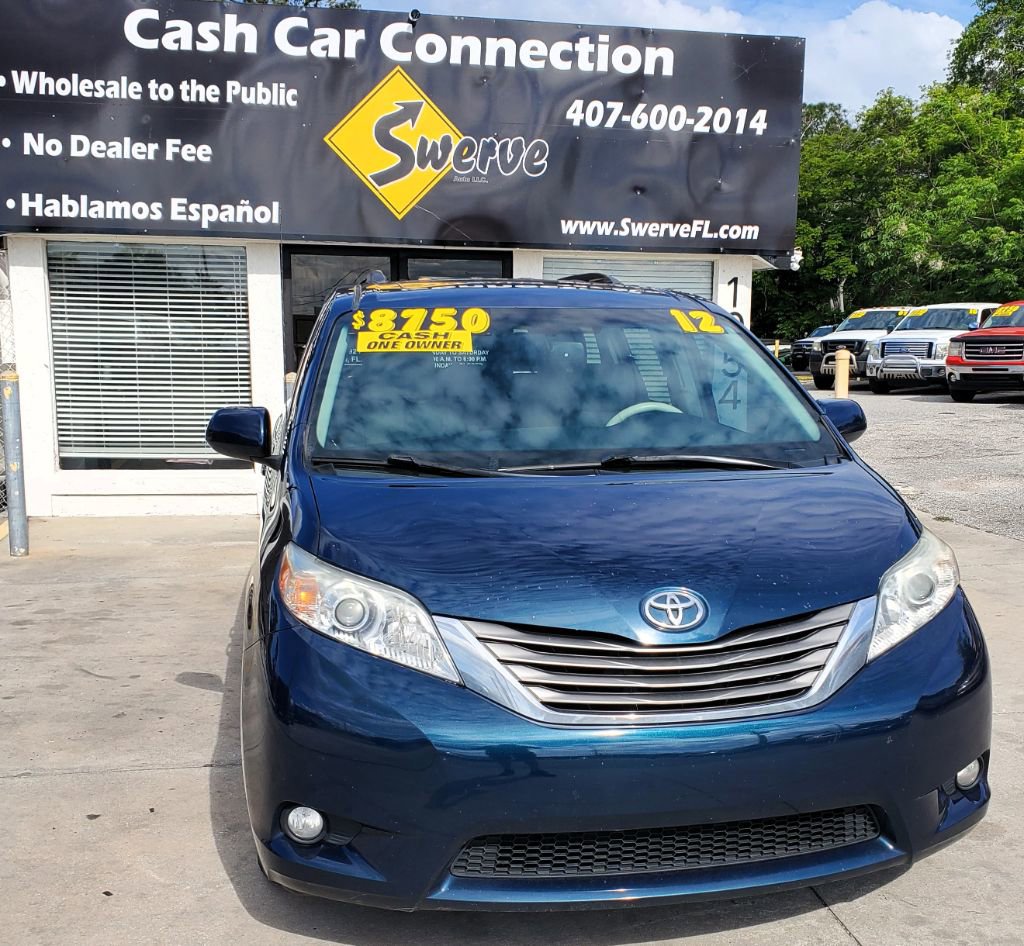 Used 2012 Toyota Sienna XLE FWD image 4