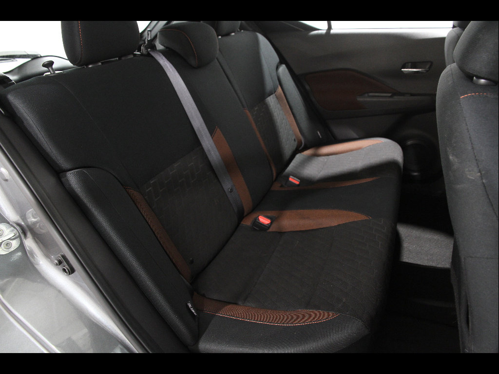 Used 2024 Nissan Kicks SR w/ Exterior Package FWD image 16