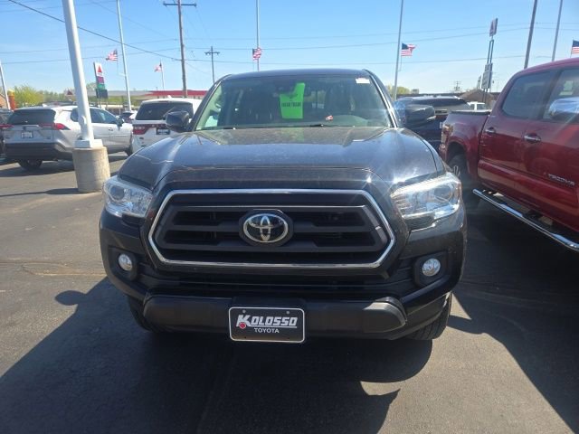 Used 2020 Toyota Tacoma SR5 w/ Technology Package AWD/4WD image 2