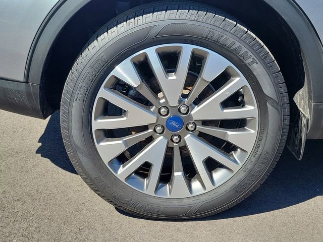 Certified 2022 Ford Escape Titanium w/ Class II Trailer Tow Package image 5