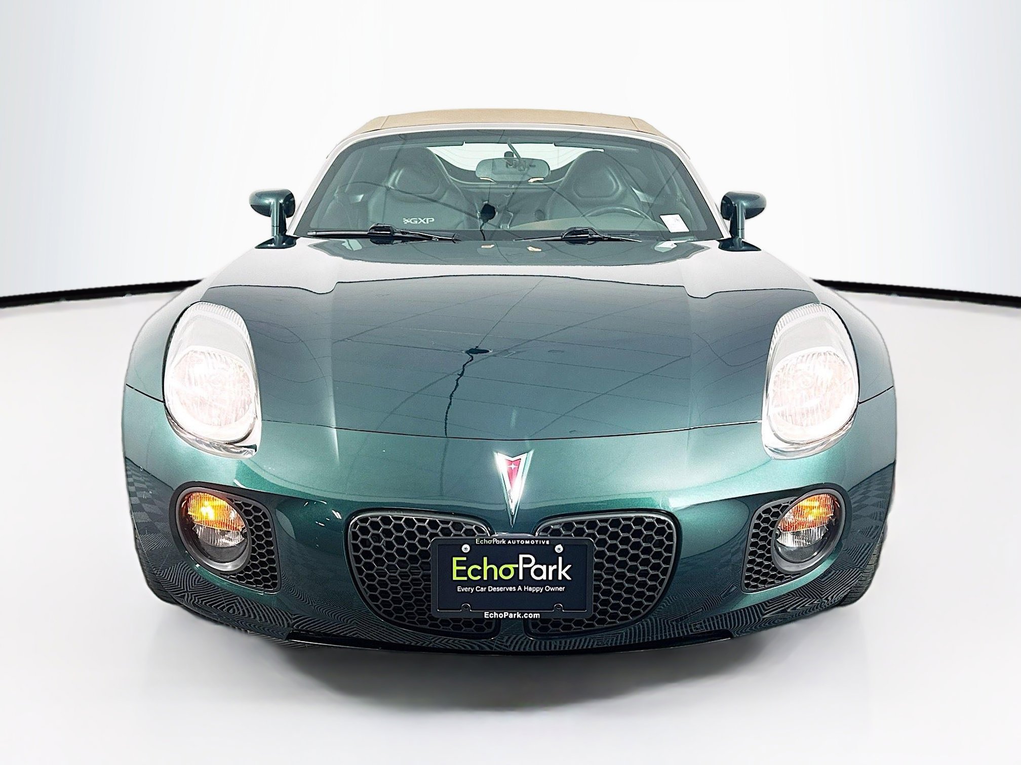 Used 2008 Pontiac Solstice GXP w/ Premium Package image 2