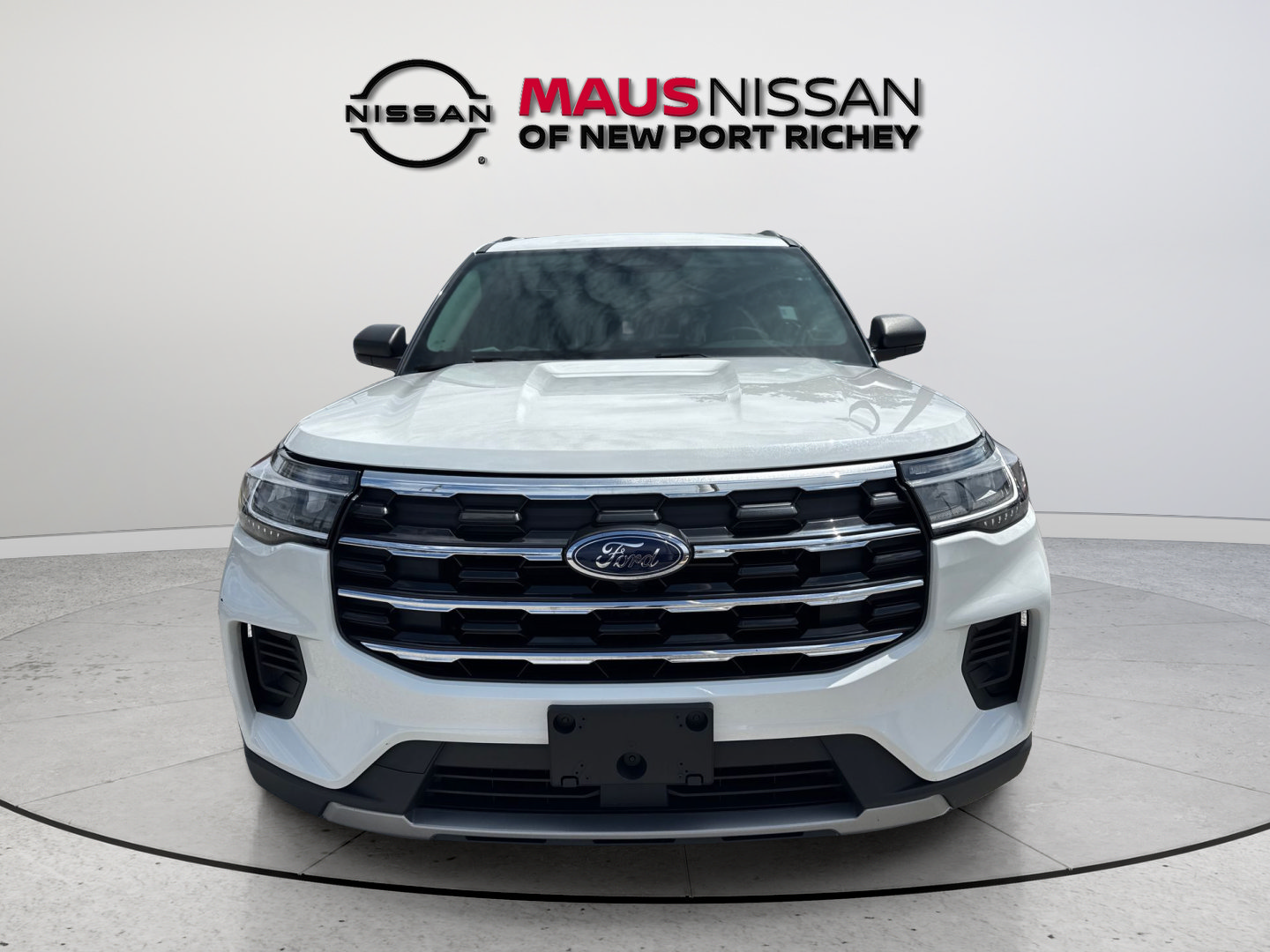 Used 2025 Ford Explorer Active RWD image 4