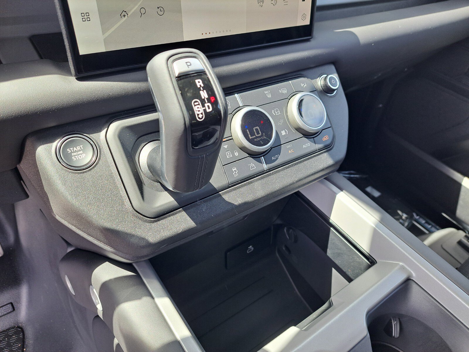 New 2025 Land Rover Defender 110 X image 12