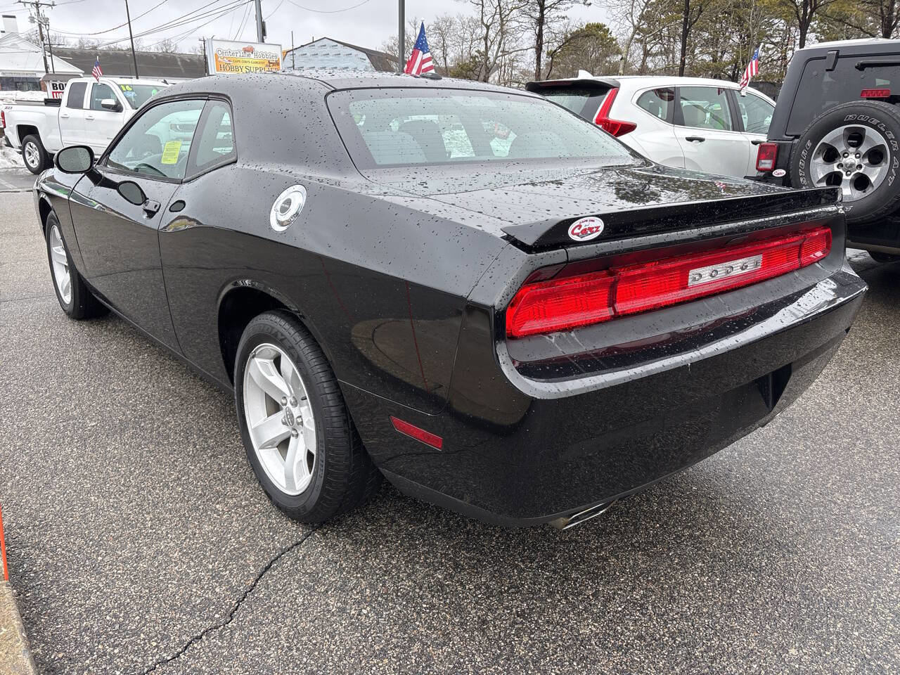 Used 2014 Dodge Challenger R/T RWD image 10