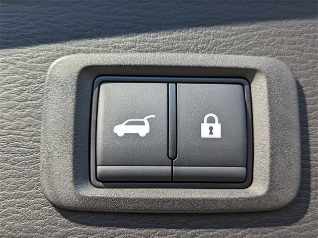 New 2025 Mitsubishi Outlander SE image 14