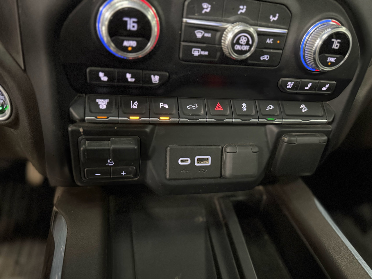 Used 2022 GMC Sierra 3500 Denali image 30