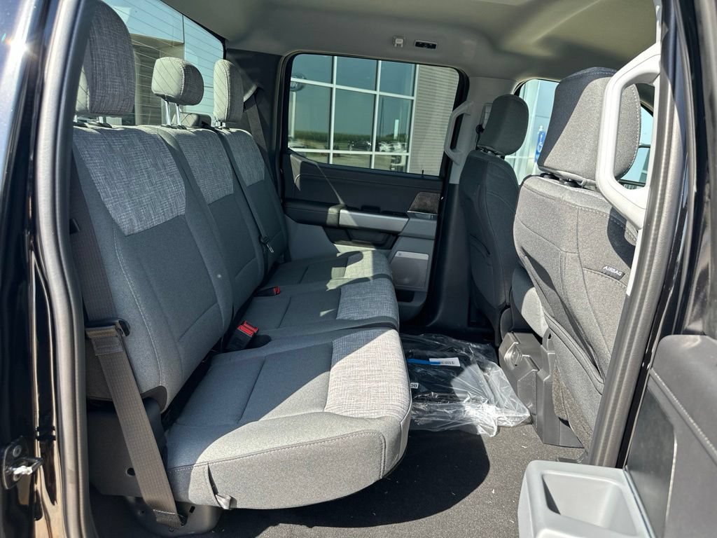 New 2026 Ford F350 XLT w/ XLT Premium Package AWD/4WD image 29