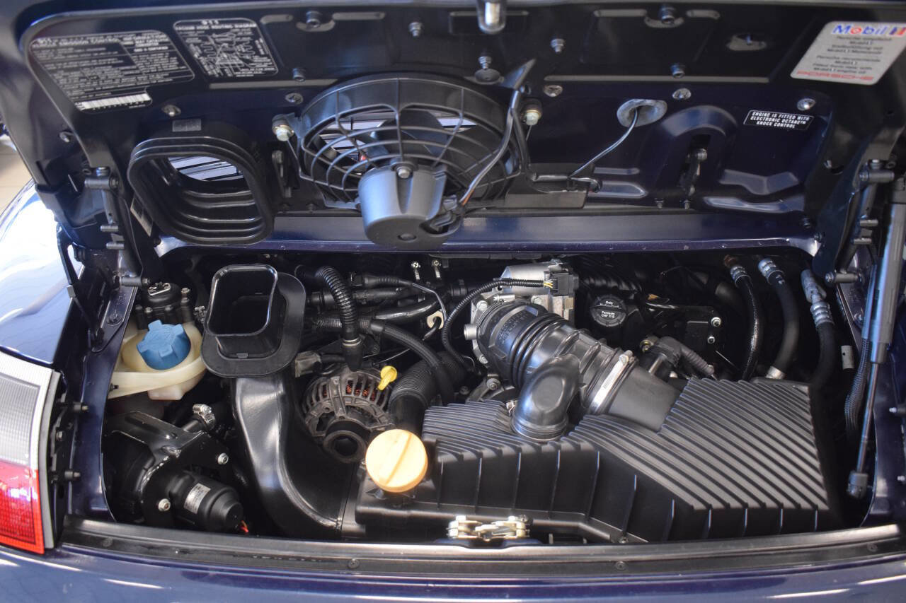 Used 2000 Porsche 911 Carrera image 28
