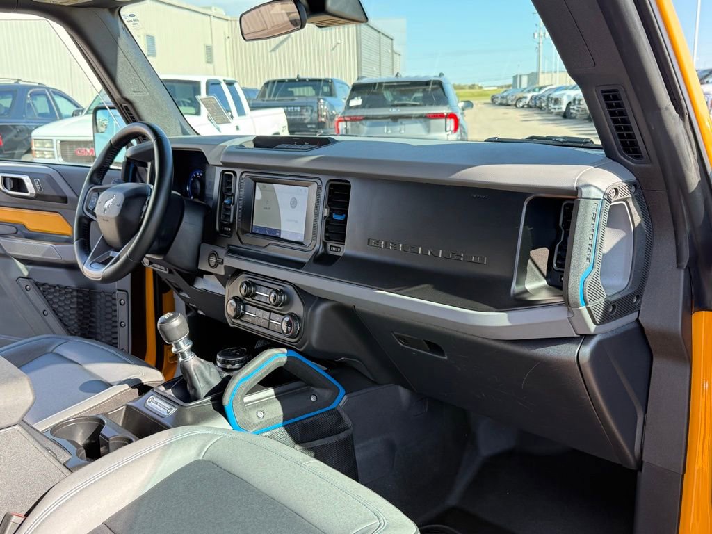 Used 2022 Ford Bronco Black Diamond image 12