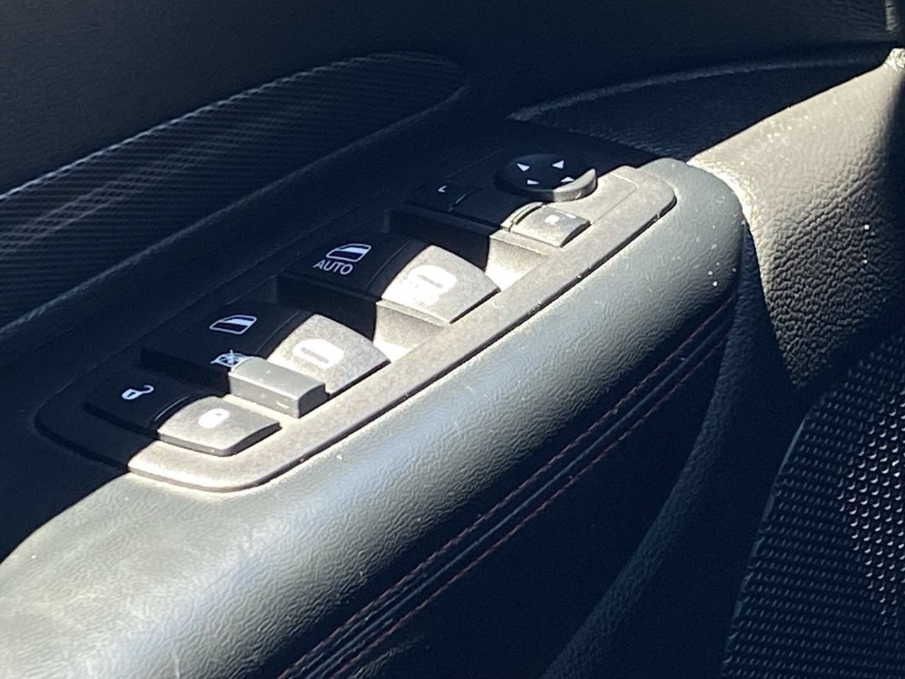 Used 2025 Dodge Durango GT RWD image 29