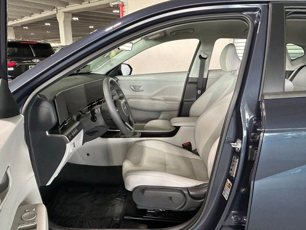 Used 2024 Hyundai Kona SE image 15