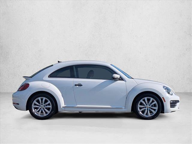 Used 2017 Volkswagen Beetle 1.8T Classic FWD image 4