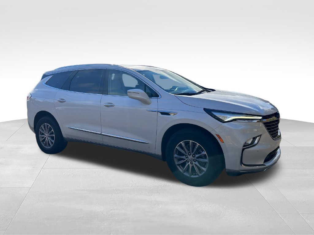 Used 2023 Buick Enclave Essence w/ Trailering Package, 5000 lbs. FWD image 8