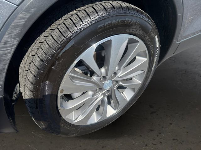 Used 2020 Buick Encore Preferred AWD/4WD image 9