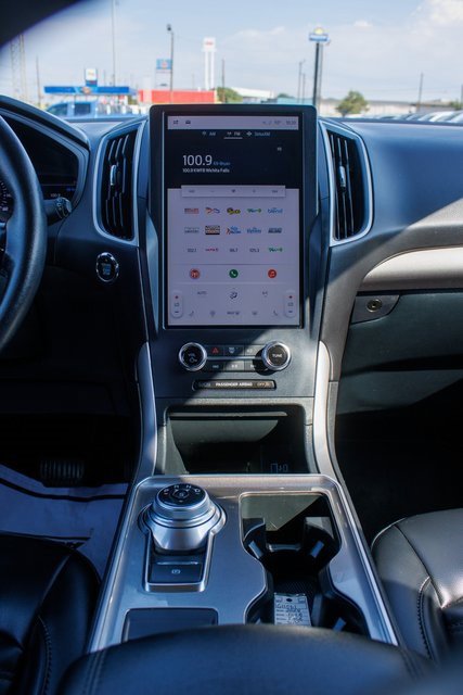 Used 2024 Ford Edge SEL image 16