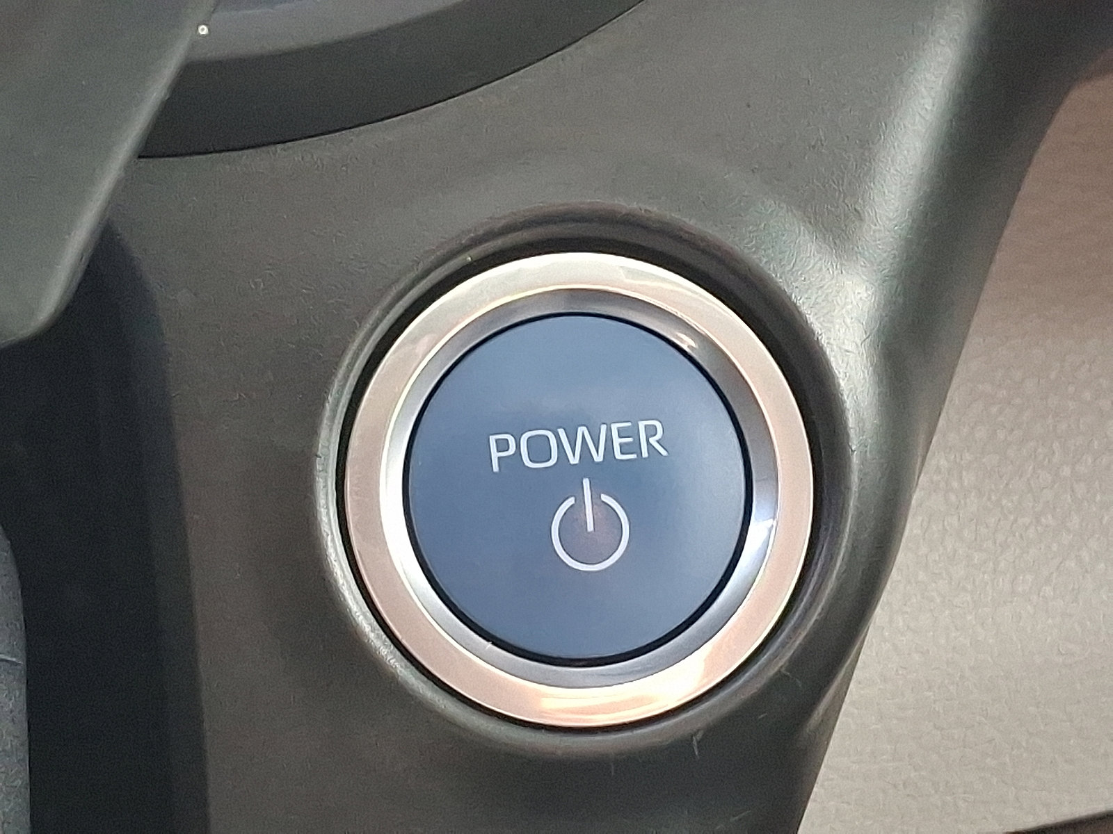 Used 2024 Toyota Sienna XLE image 24