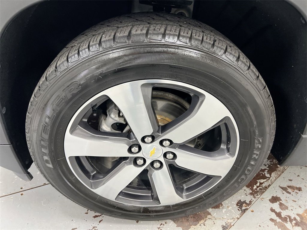 Used 2021 Chevrolet Traverse LT w/ LT Premium Package image 25