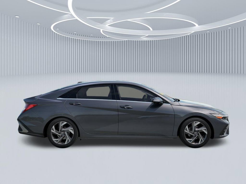 New 2026 Hyundai Elantra Limited FWD image 7