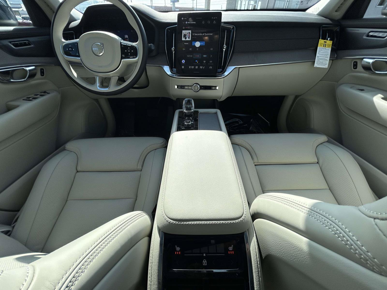 New 2026 Volvo XC90 B6 Ultra w/ Protection Package AWD/4WD image 13