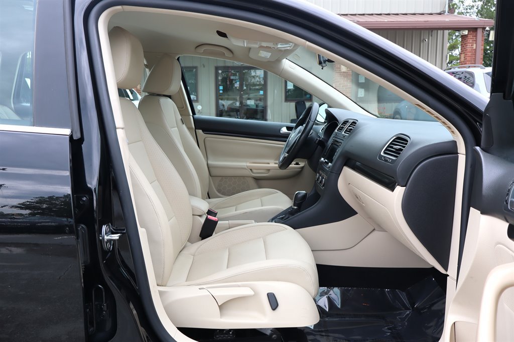 Used 2014 Volkswagen Jetta TDI FWD image 17