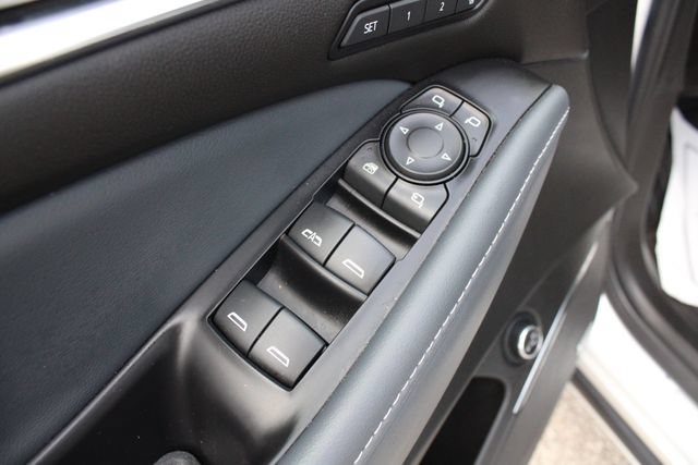Used 2021 Buick Enclave Premium w/ Sun and Sites Package FWD image 9