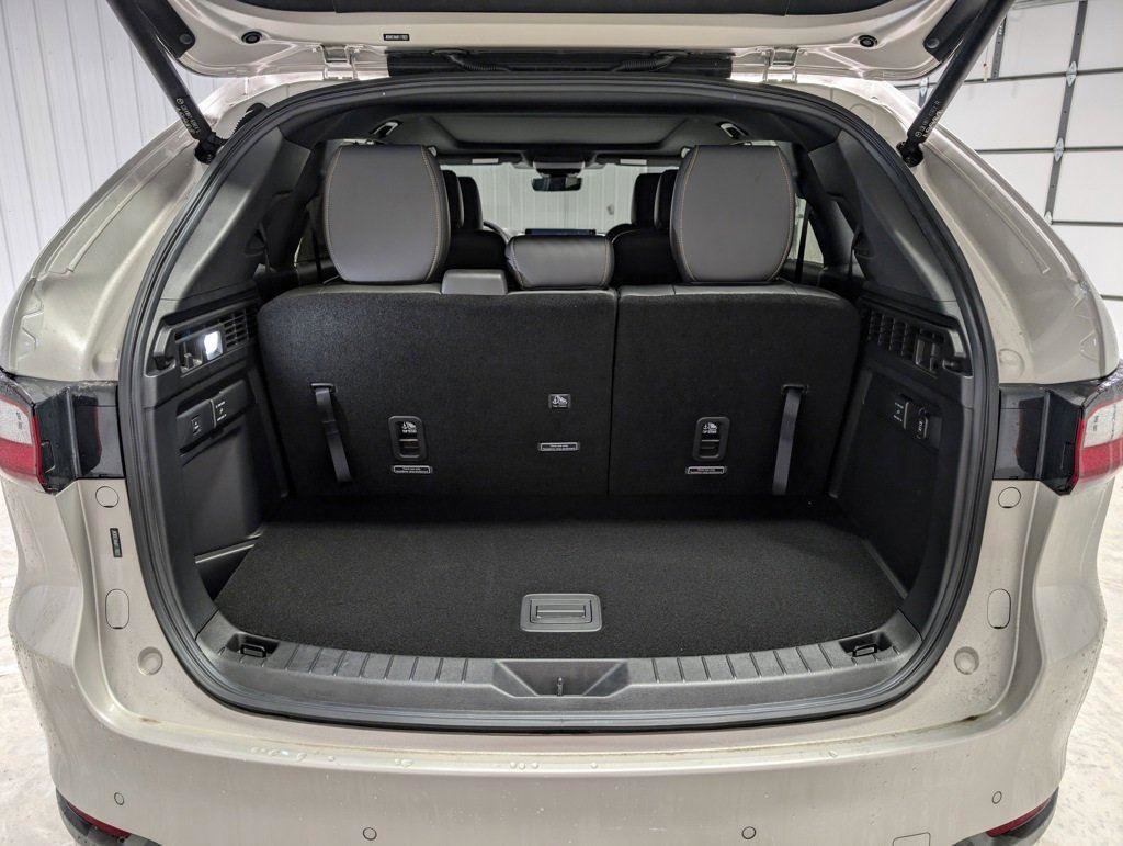 New 2024 MAZDA CX-90 Plug-In Hybrid w/ Premium Plus image 9