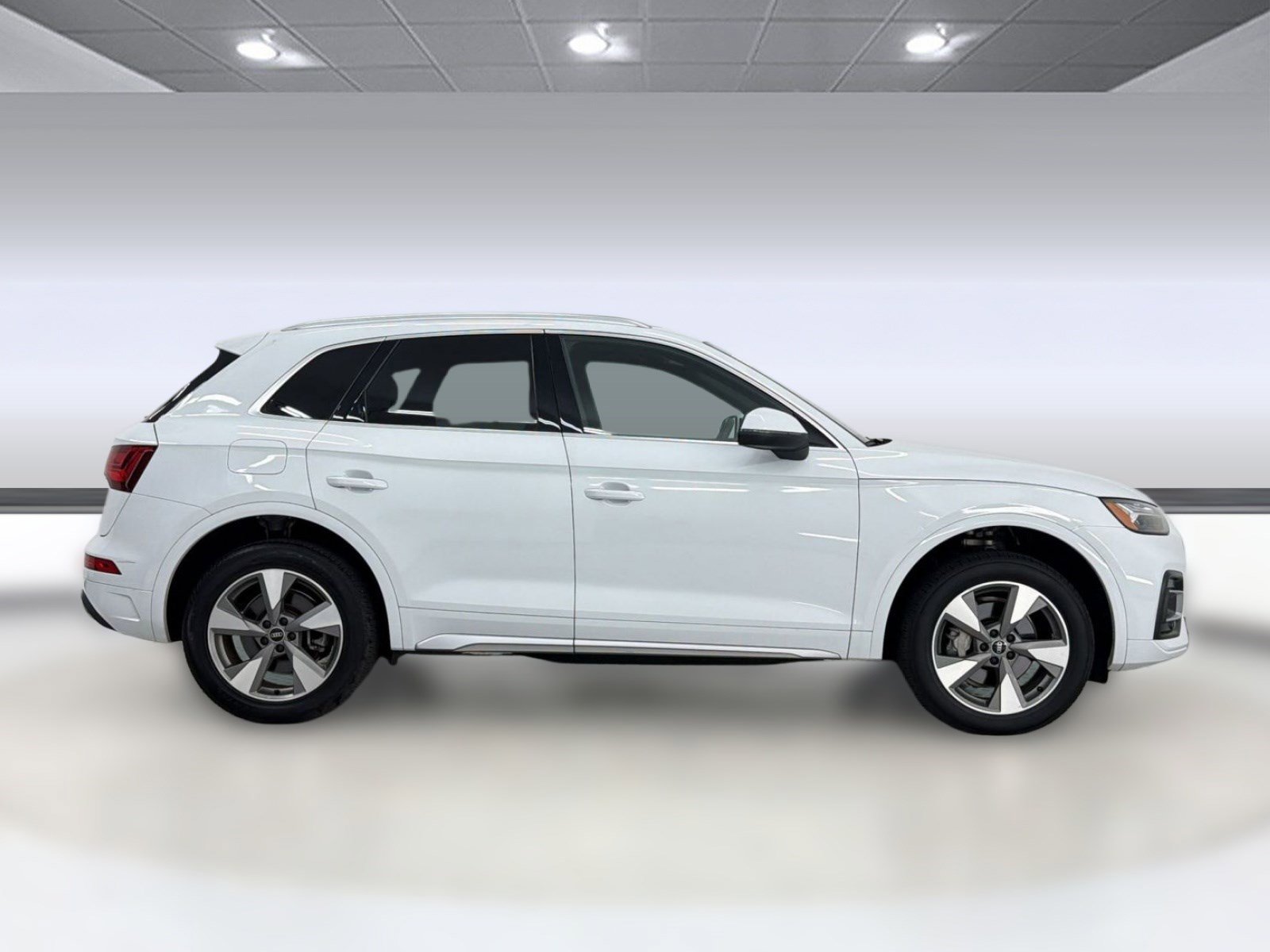 Used 2023 Audi Q5 2.0T Premium w/ Convenience Package AWD/4WD image 8