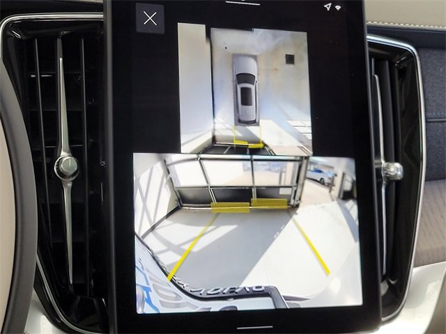 New 2026 Volvo XC90 B6 Ultra w/ Protection Package image 17