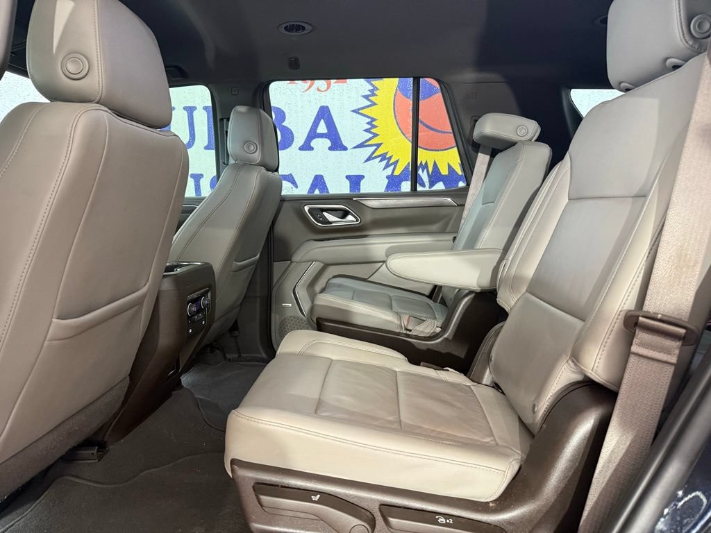 Used 2022 Chevrolet Tahoe LT w/ Luxury Package RWD image 17