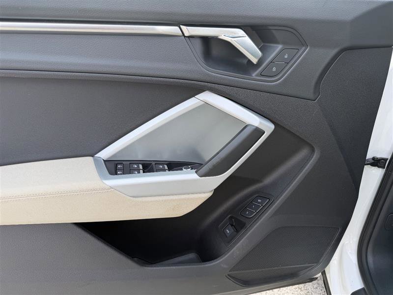 Used 2022 Audi Q3 2.0T Premium w/ Convenience Package image 29