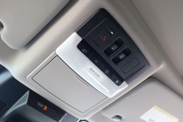 Certified 2023 Nissan Rogue SV w/ SV Premium B Package AWD/4WD image 19