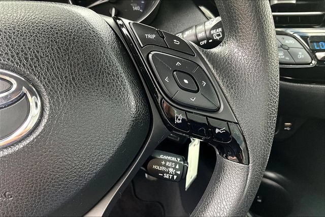 Used 2020 Toyota C-HR LE FWD image 11