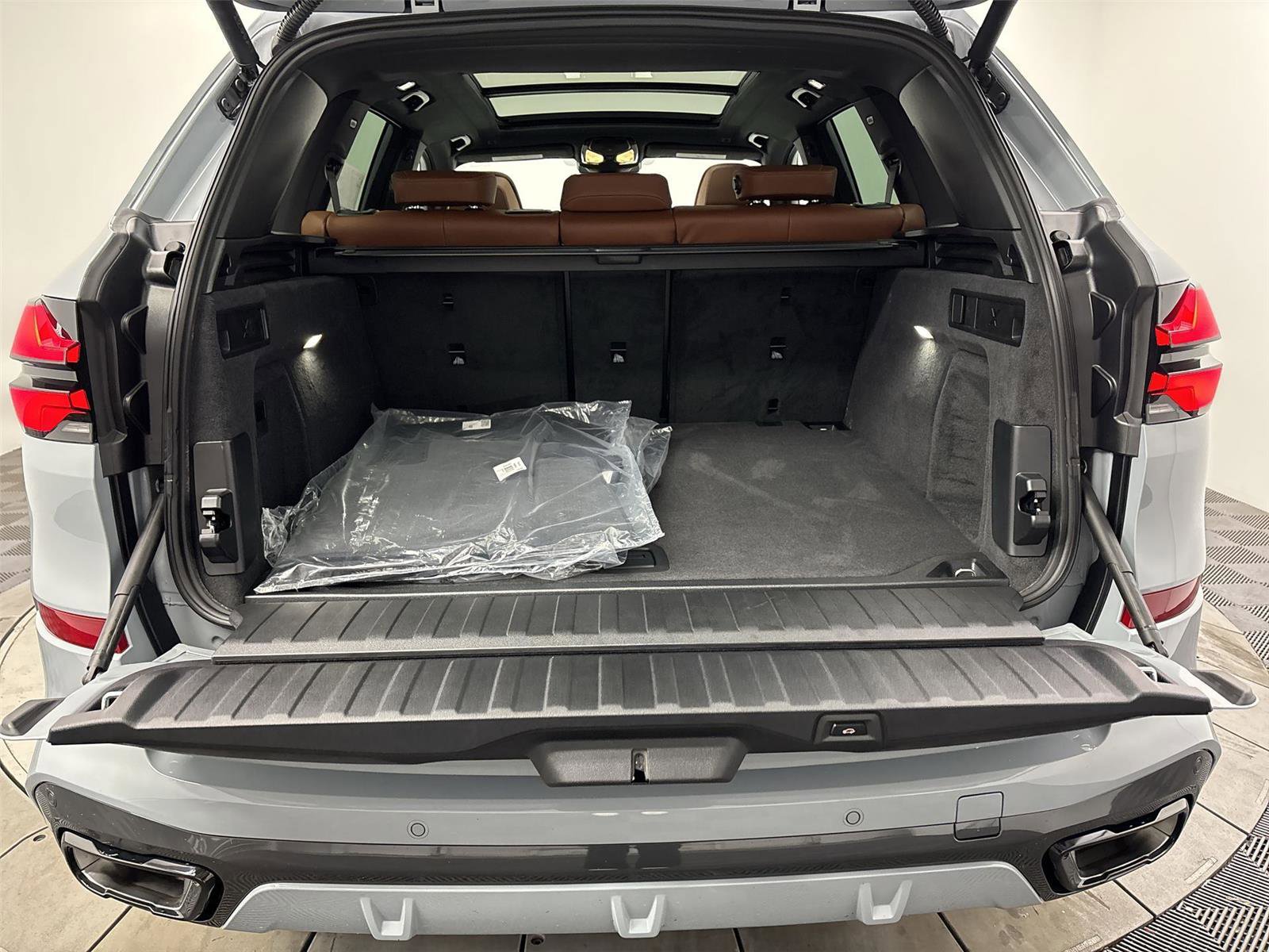 New 2026 BMW X5 xDrive40i w/ M Sport Package image 21