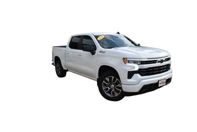 Used 2025 Chevrolet Silverado 1500 RST AWD/4WD image 2