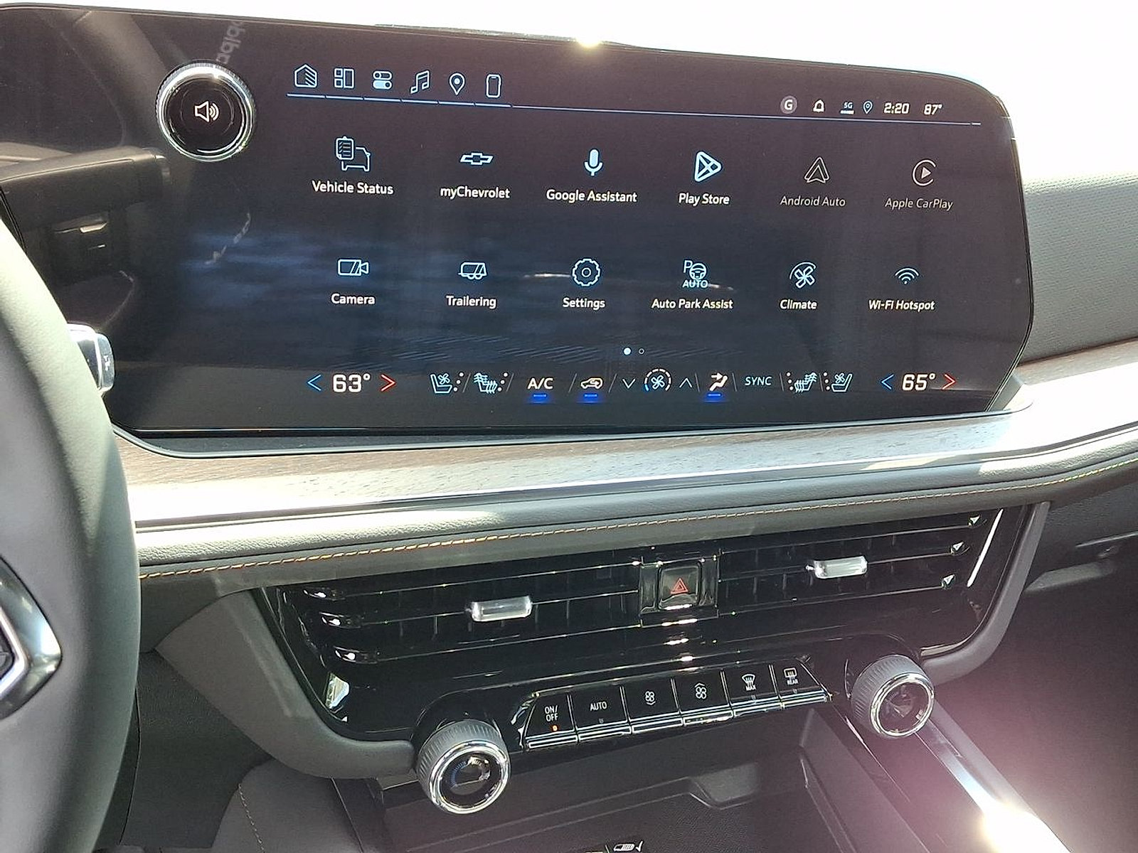 New 2026 Chevrolet Suburban High Country AWD/4WD image 16
