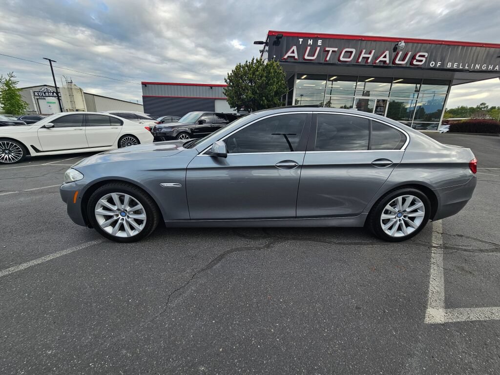 Used 2013 BMW 528i xDrive Sedan AWD/4WD image 2